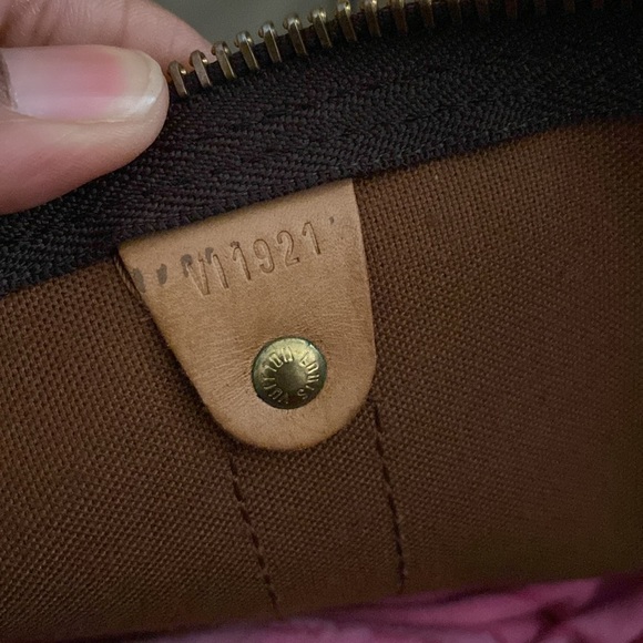 Louis Vuitton Keepall 45 Bandouliere - Picture 5 of 11